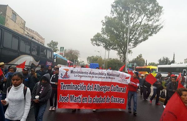 Oaxaca presente en la marcha de 50 mil en la Ciudad de México