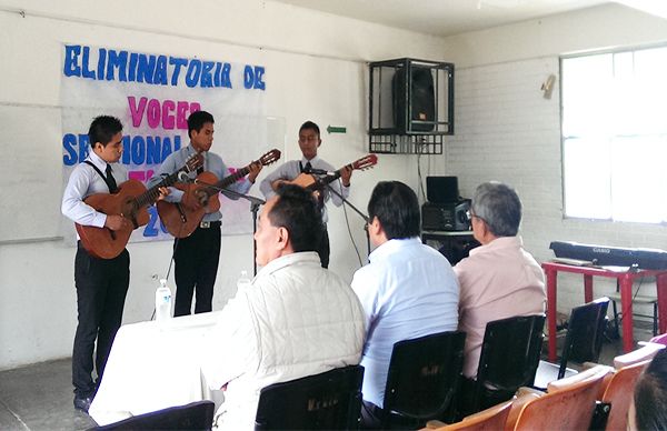 Escuelas de la huasteca veracruzana realizan eliminatoria regional de voces