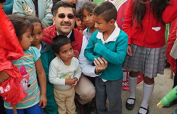 Texcocanos celebran inicio de obras