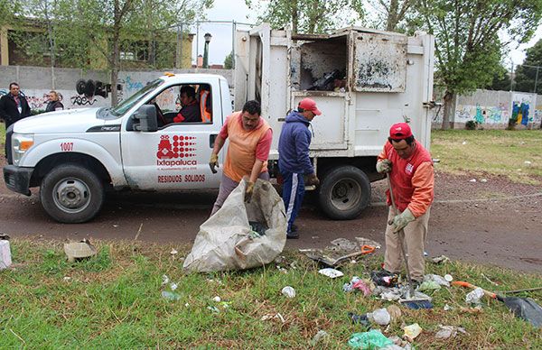  Jornada de limpieza en parques de la Unidad Habitacional Santa Barbará