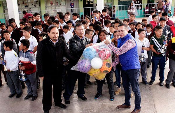  Antorcha y gobierno de Atizapán celebran torneo de futbol