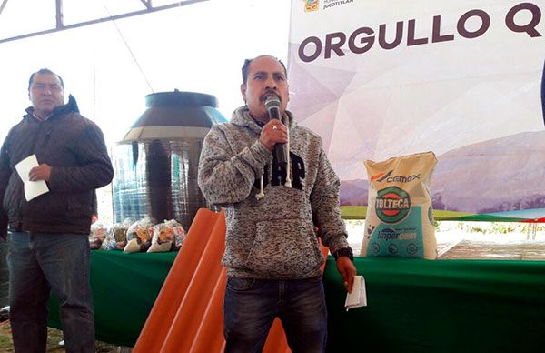 Entregan apoyos sociales en Jocotitlán