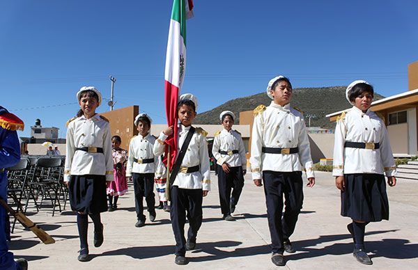 Alumnos antorchistas celebran aniversario de la Revolución Mexicana 