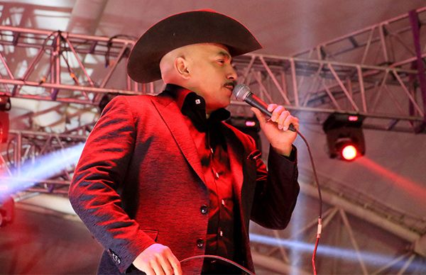 Lupillo Rivera en concierto en Chimalhuacán