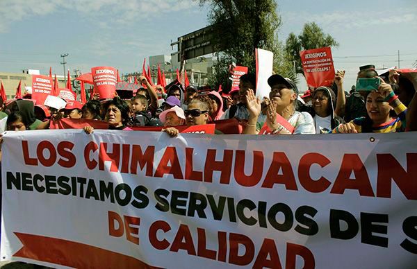 Habitantes de Chimalhuacán se manifiestan en Hospital 90 camas