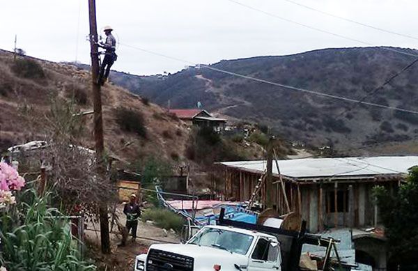   Por concluir electrificación en la colonia El Cerrito