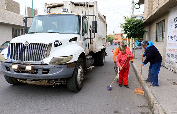 Jornada de limpieza en avenida Sindicalismo