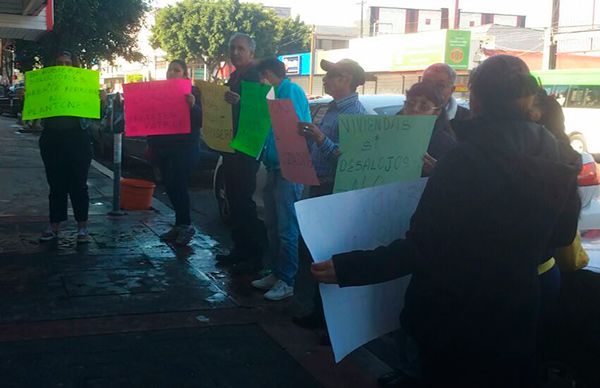 Se manifiestan antorchistas en INFONAVIT Tijuana ante la falta de solución a demanda de vivienda