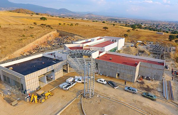 Avanza construcción de centro recreativo para el adulto mayor