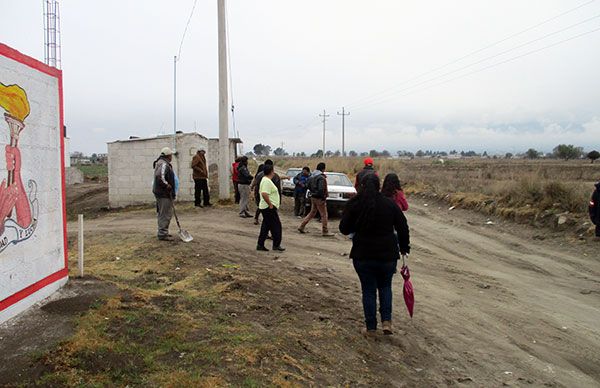 Ejidatarios encabezan desinstalación de energía eléctrica en colonia popular