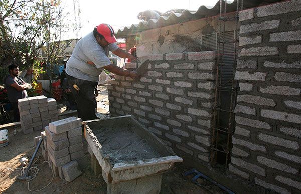 Con obras de vivienda, Chimalhuacán combate hacinamiento