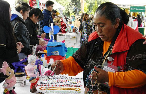   Impulsan capacitación para el empleo con Bazar Navideño