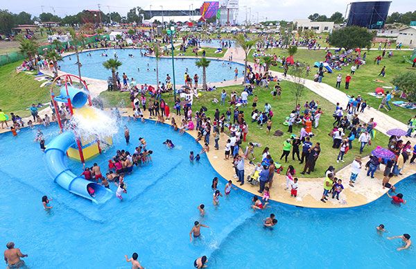 Parque Acuático abierto en fiestas decembrinas 