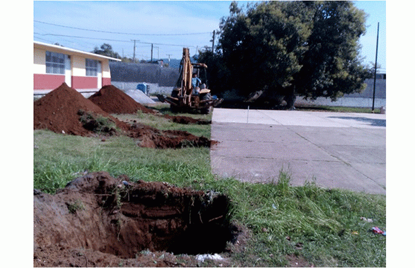 Inicia la construcción de la techumbre de un mdp en escuela de Uruapan