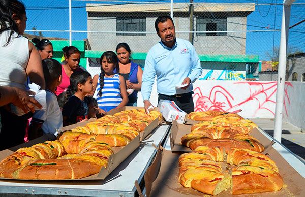 Osvaldo ávila festeja a los Reyes de Guadalupe y Vetagrande