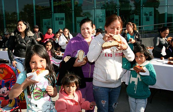  Chimalhuacanos celebran Día de Reyes