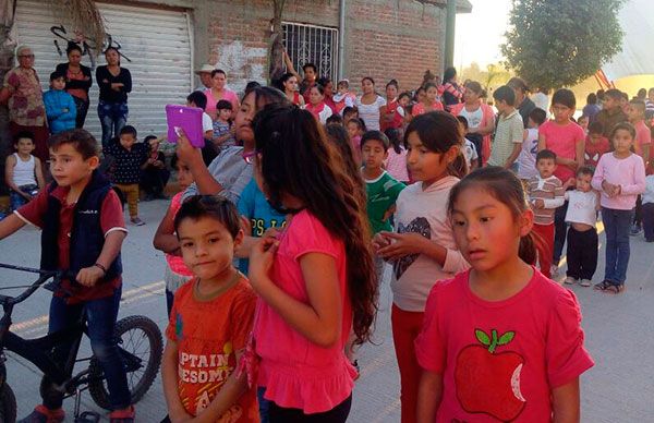 Festejan a los Reyes en colonia de Zapopan