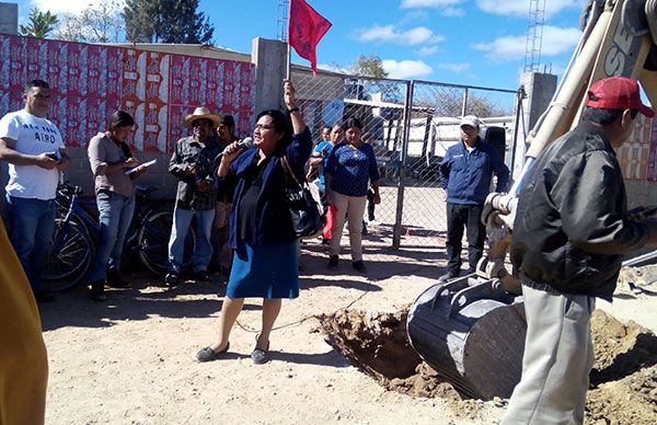 Arrancan obras de alcantarillado en colonias de Miahuatlán