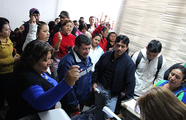 Antorchistas de Córdoba exigen a Hidrosistema cumpla acuerdos pactados