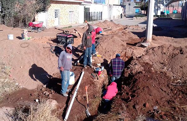 Colonia Guadalupe de Atlas avanza en importante obra