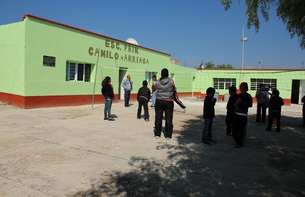  Rehabilita Ayuntamiento de Villa Hidalgo escuela primaria en Llano del Carmen.