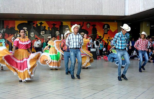 Entregan pliego petitorio al Gobierno Estatal 