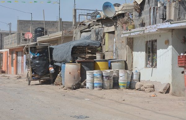 Colonos antorchistas denuncian carencia de agua potable.