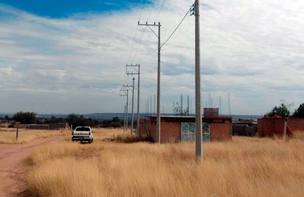 Concluyó segunda etapa de electrificación en Aztecas 