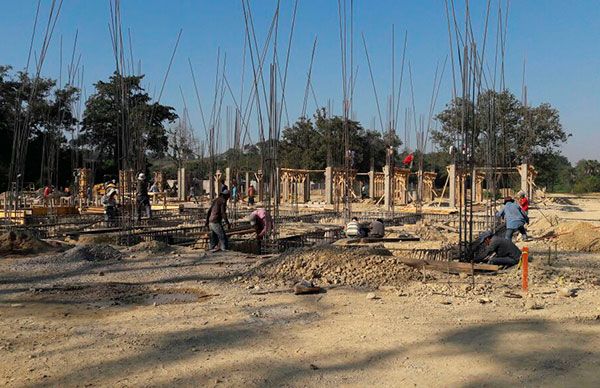 Lenta, la construcción de albergue femenil