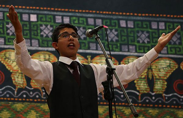 Joven Texcocano gana primer lugar en poesía individual