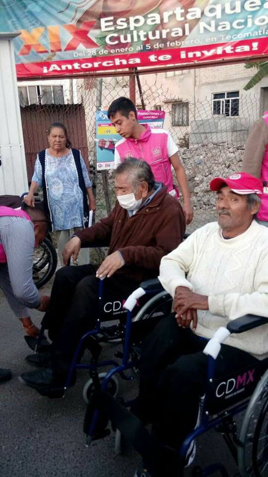  Familias iztapalapenses son beneficiadas con aparatos para movilidad asistida