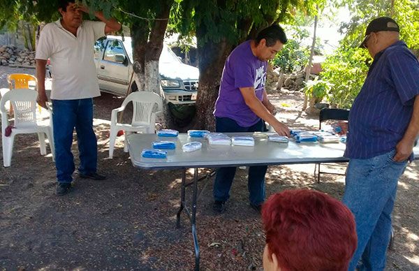  Gestionan anteojos para habitantes de Tepalcingo