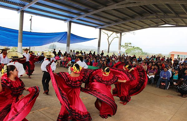 Antorcha lleva cultura a colonias populares de Córdoba