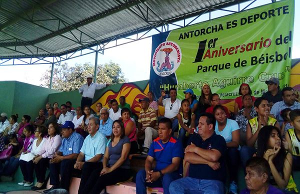 Celebran 1er.Aniversario del Parque de Béisbol Humberto Aguirre Cruz en Tierra Blanca