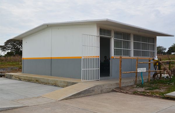 Antorcha logra aula para escuela de Matacocuite