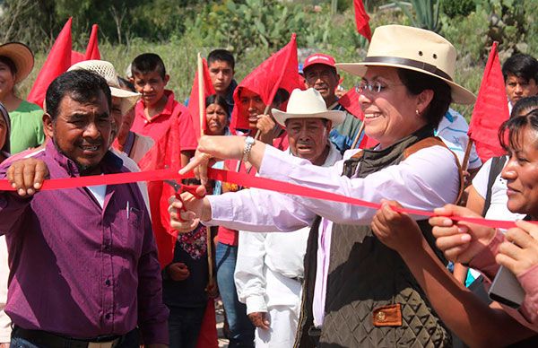 Concluyó instalación de red eléctrica en la colonia Margarita Morán Véliz