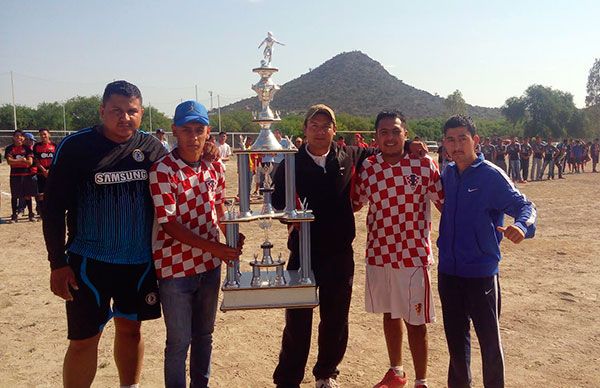 Clausura de temporada invernal de futbol en Villa Hidalgo