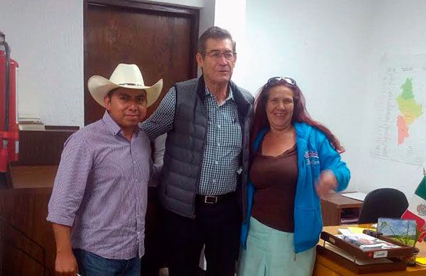 Campesinos gestionan apoyos para cultivos en SAGARPA