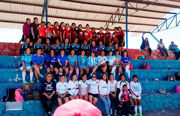 Realiza Antorcha cuadrangular de futbol en Salinas 