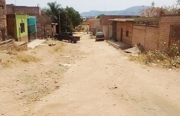  Denuncian mal estado de calles en colonias populares de Amatitán