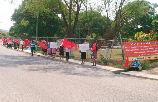 Cadena humana en San Felipe Orizatlán