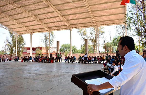 Gracias a gestión antorchista, inauguran domo en primaria de La Era