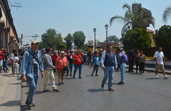 Antorchistas piden apoyo a la vivienda