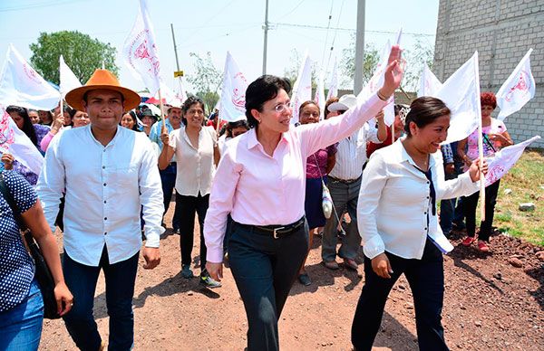 En pie de lucha, antorchistas de Tizayuca inauguran  pavimentación en 