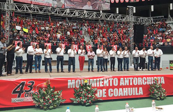  Antorcha festejó 43 años de lucha organizada en el Coliseo Centenario