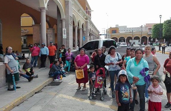 Ayuntamiento de Cortázar no recibe comisión antorchista