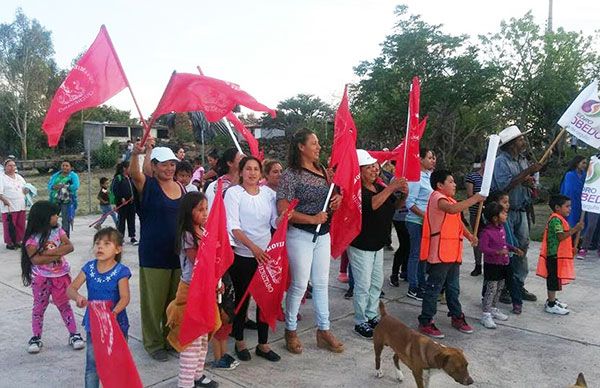  Alcaldesa  de Pedro Escobedo firma compromisos con Antorcha