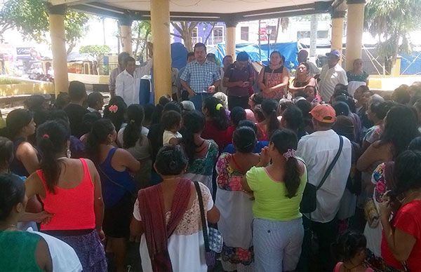 Demandas antorchistas en el archivero del municipio de Chemax