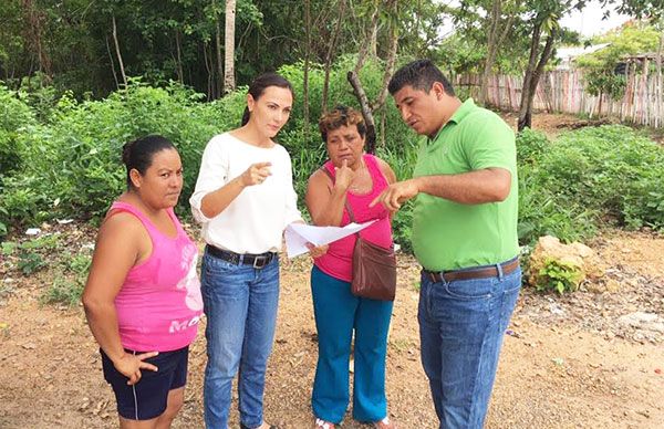 Recorrido de calles que serán pavimentadas en colonias de Chetumal 