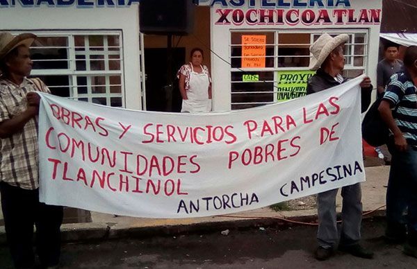 Antorchistas huastecos se manifiestan ante incumplimiento del Gobierno Estatal